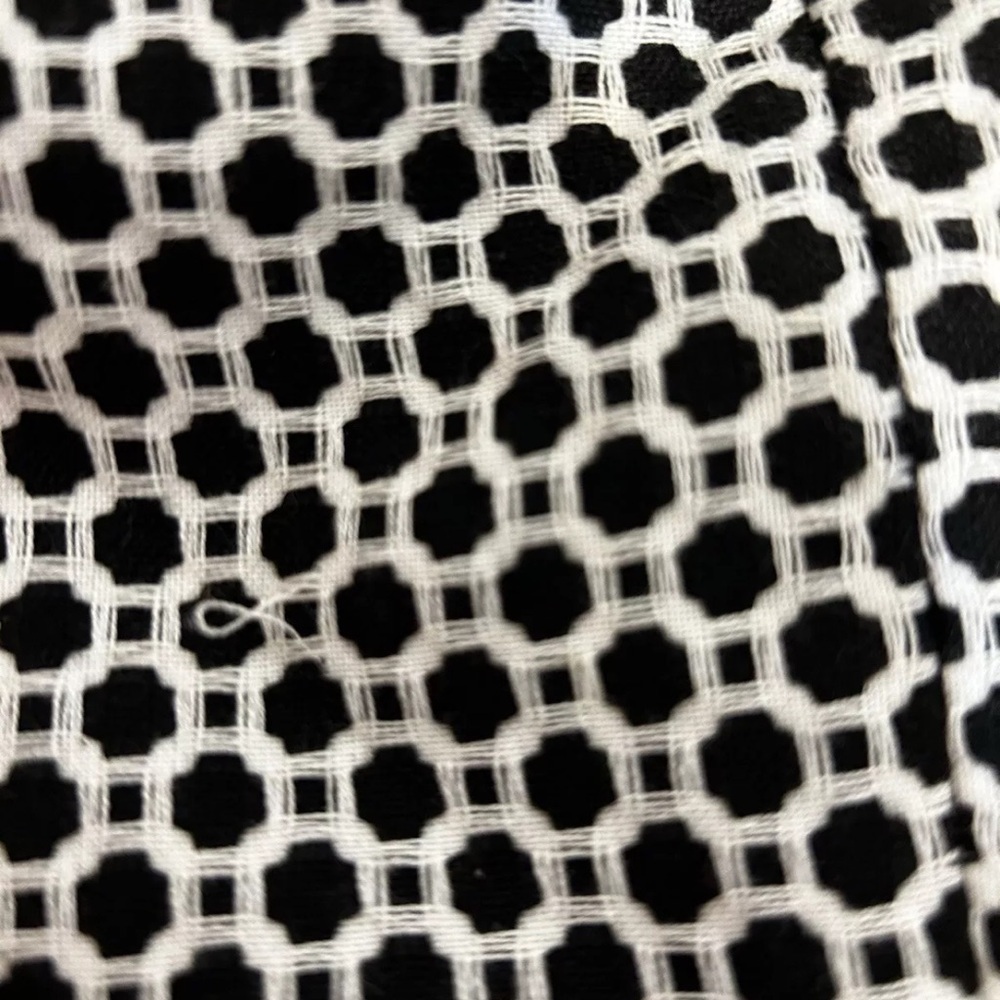 Women’s Loft size 0 business/ dress  skirt. Black and‎ white pencil skirt. - Picture 10 of 10